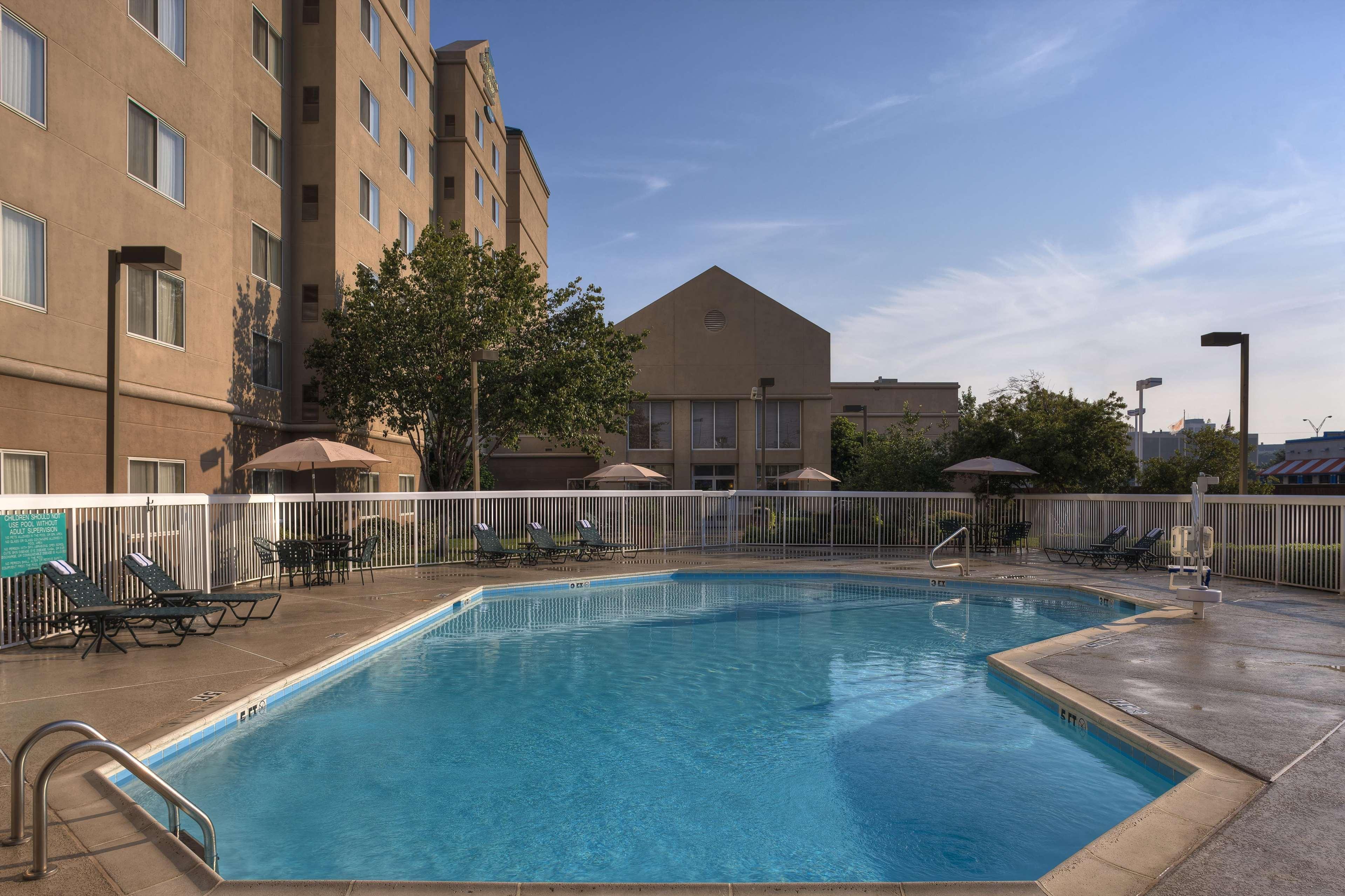 Homewood Suites By Hilton Dallas Market Center מראה חיצוני תמונה